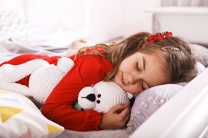 Cómo crear una buena rutina de sueño en niños: cambios rutina sueno - HeelEspaña
